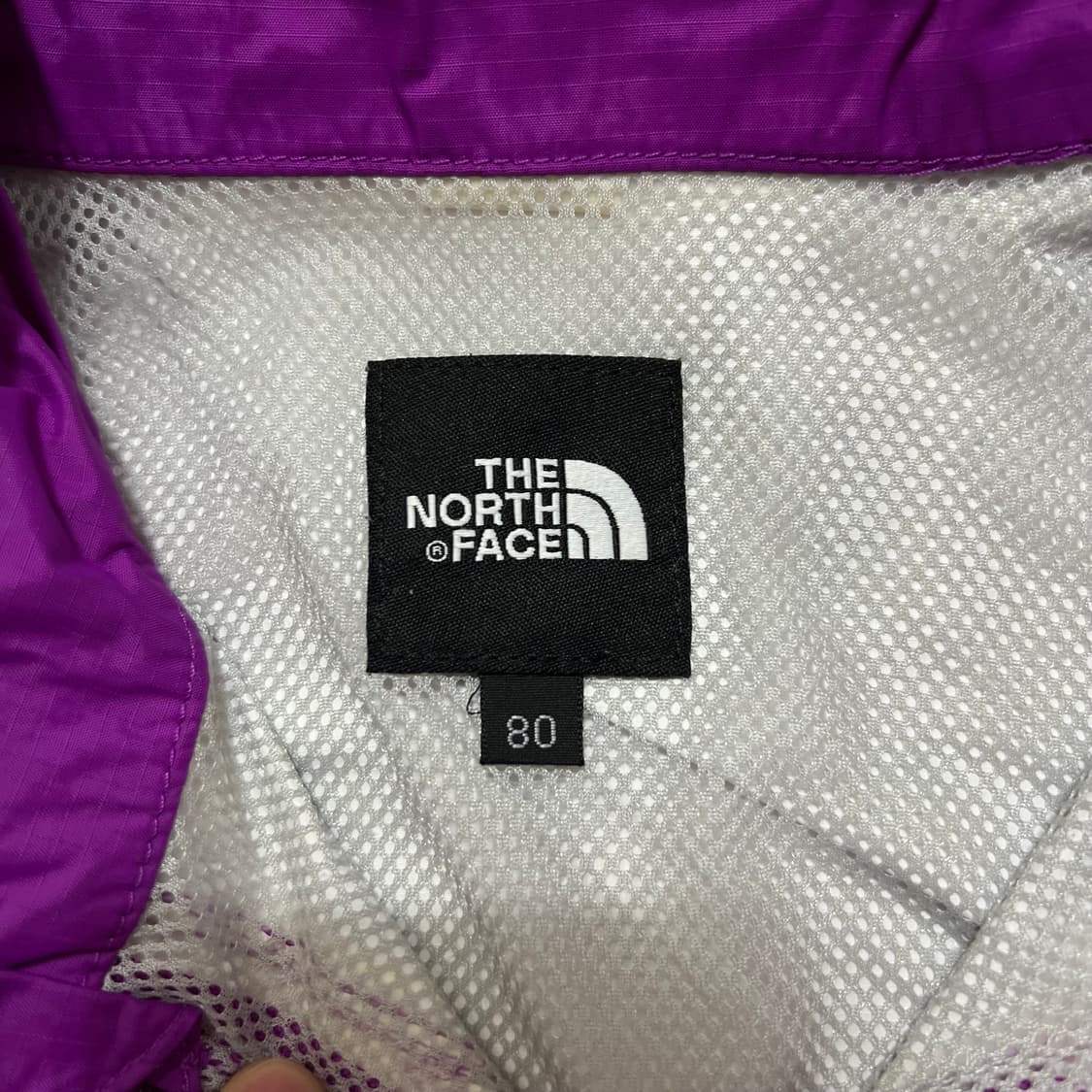 노스페이스 여성 하프돔 로고 바람막이 후드자켓 [퍼플] S/80 상품이미지6