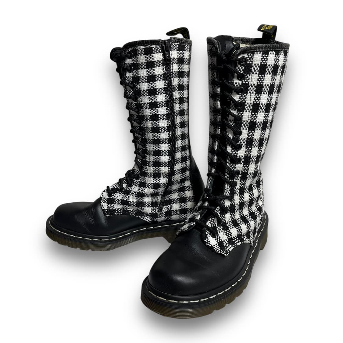 Dr. Martens 14-hole checkered boots  상품이미지1
