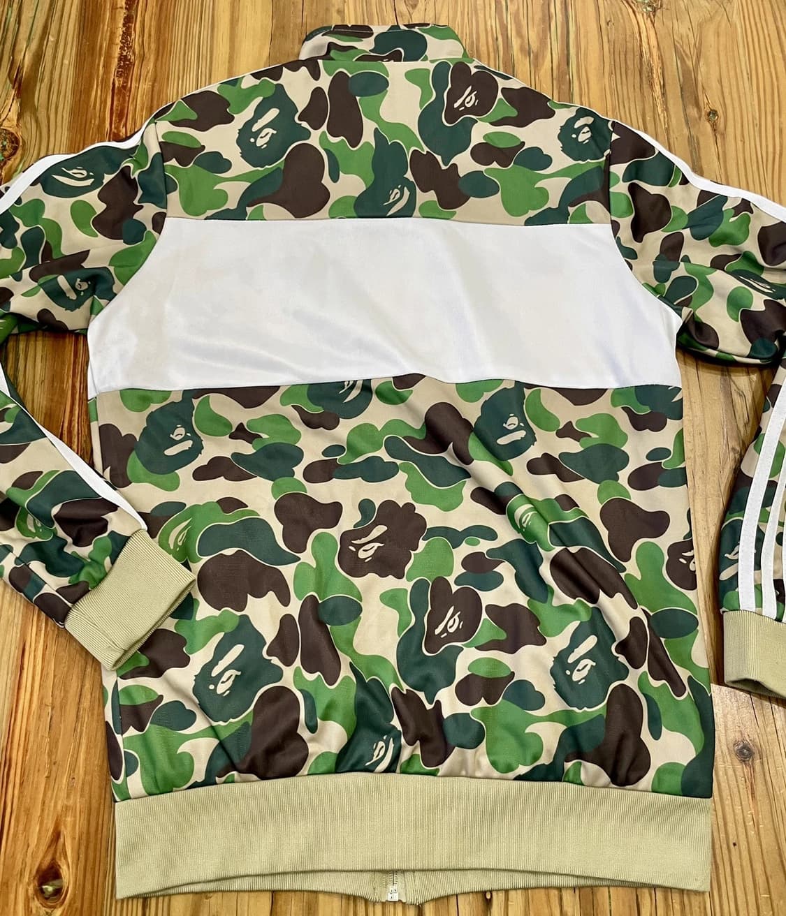 아디다스 x 베이프 파이어버드 트랙탑 져지 그린 상품이미지9