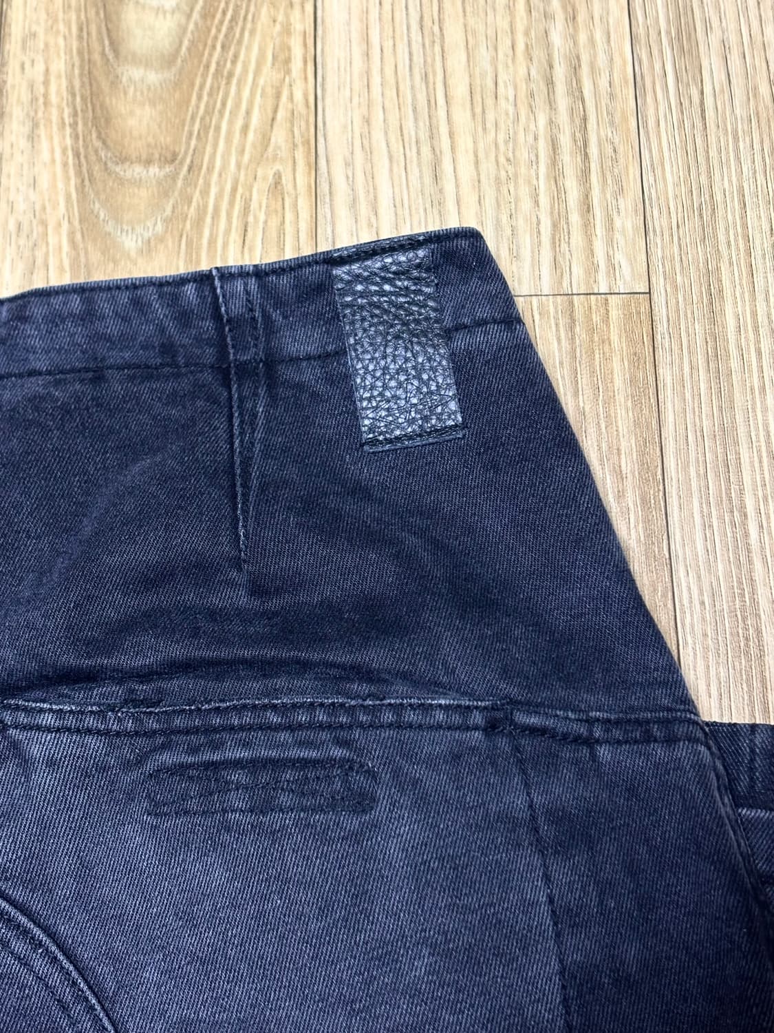 이티씨이 레이어드 백 카고 데님 팬츠 블랙 상품이미지5