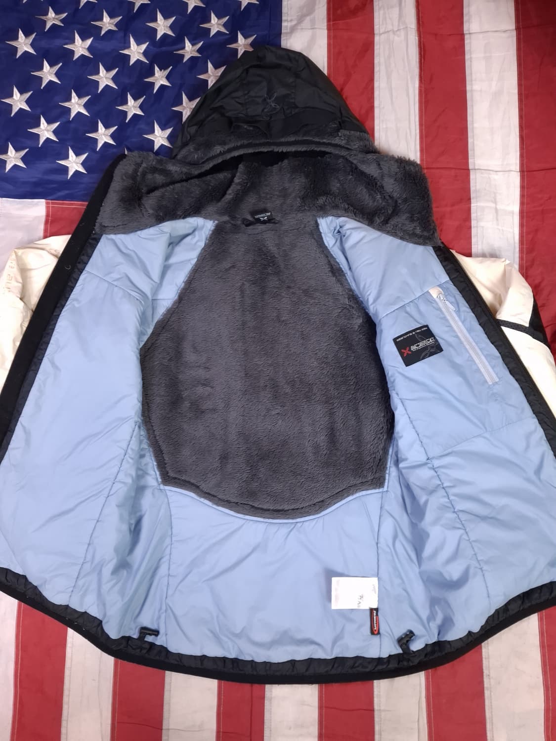 오리지날 여성용 몬츄라 프리마로프트 네비스 자켓 상품이미지9