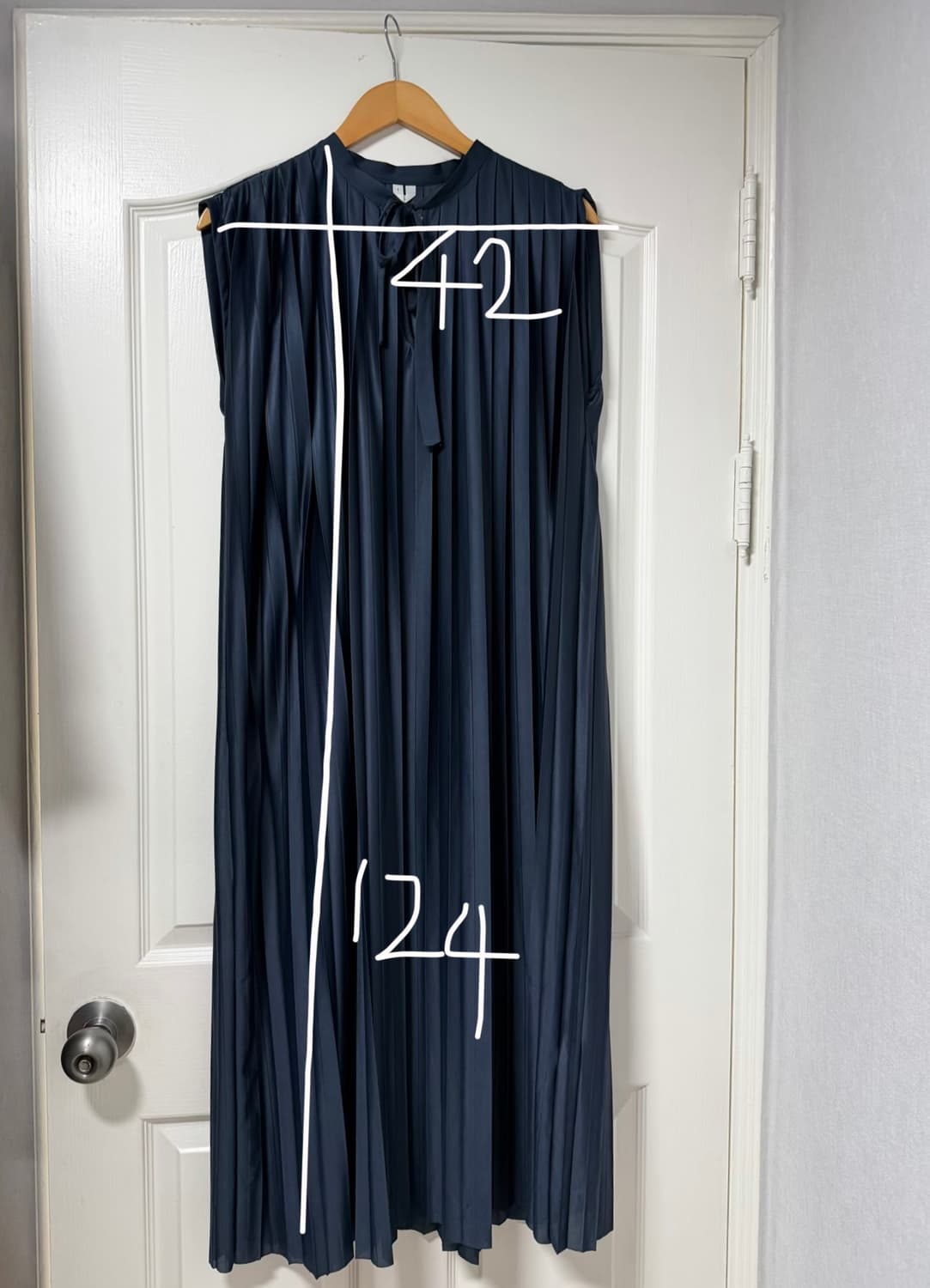 아르켓 arket 네이비 플리츠 원피스 상품이미지2