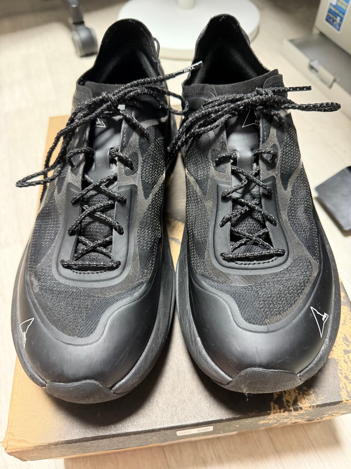 로아 셀라 블랙 EU44 상품이미지1