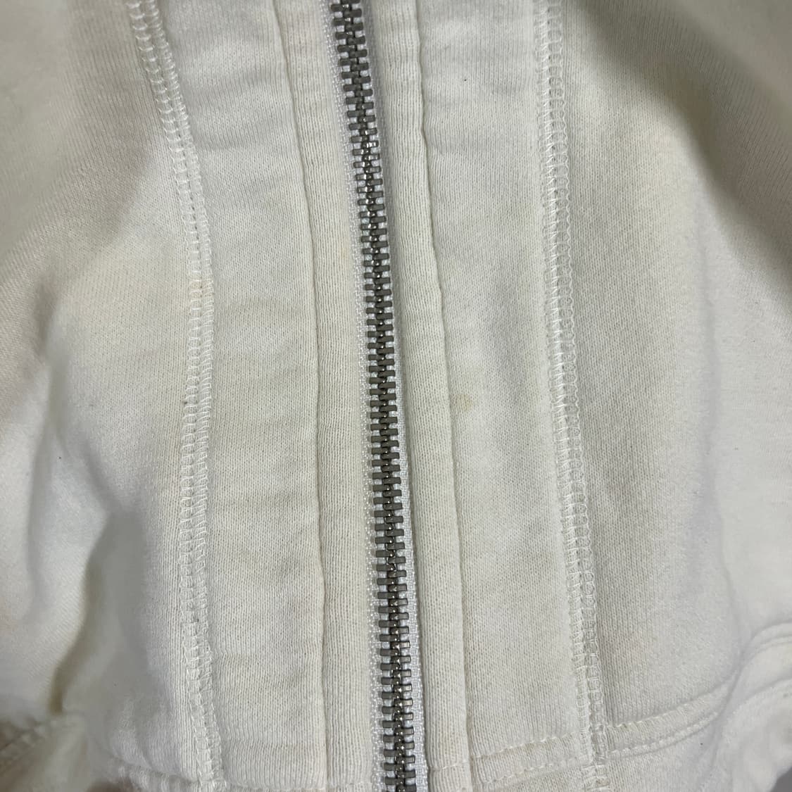 [Size 2] 이세이 미야케 후드집업 상품이미지5