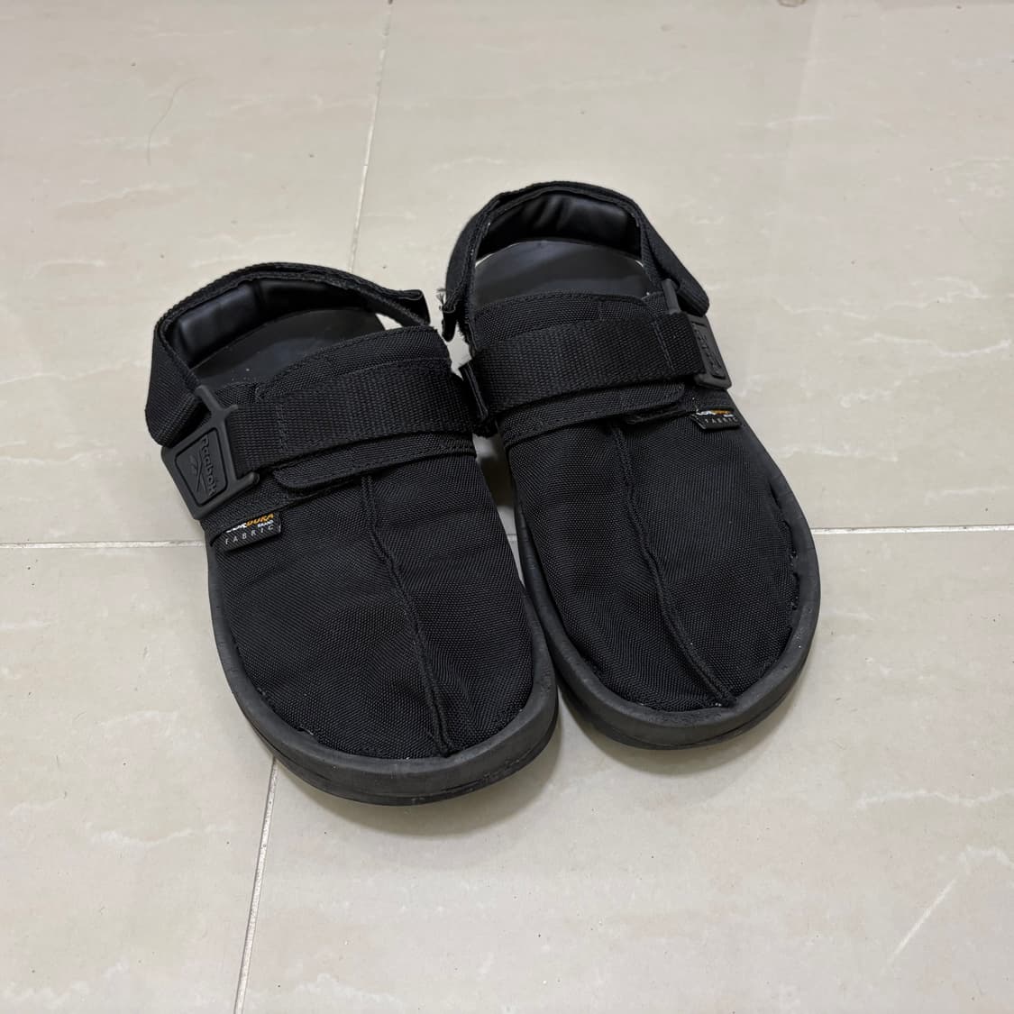 리복 코듀라 비트닉 블랙 샌들 FY2949 상품이미지2