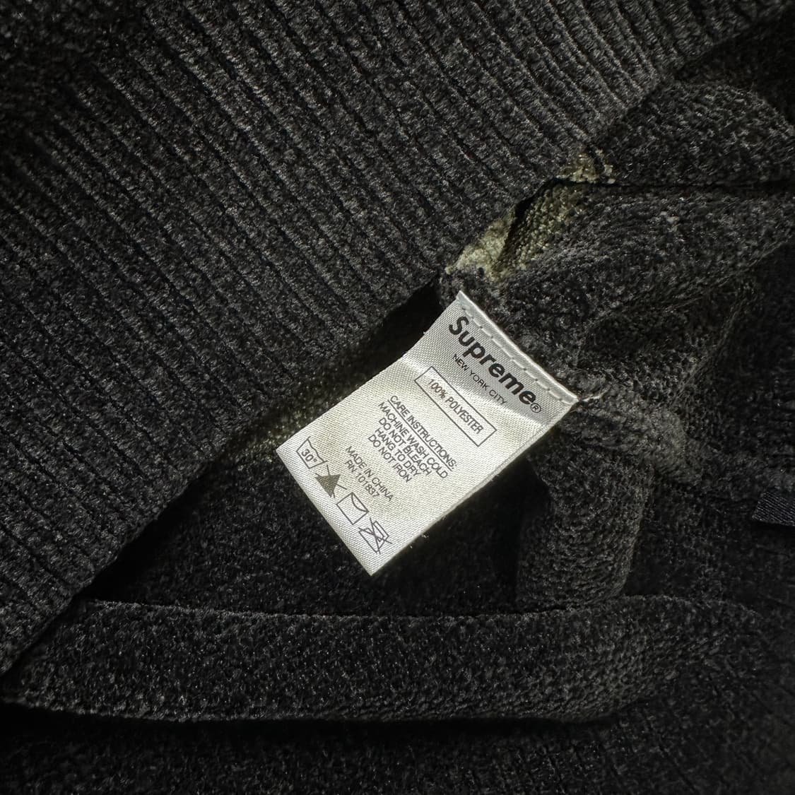 SUPREME 18FW Chenille Sweater 슈프림 니트 상품이미지7