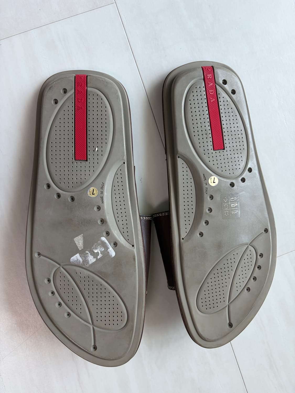 00s prada sport lime leather slide 상품이미지4