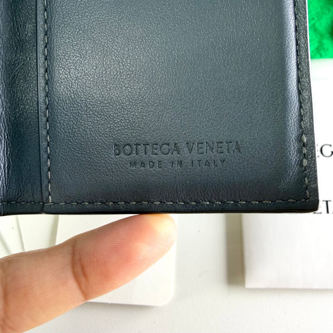 {풀구성/신형} 보테가베네타 맥시 인트레치아토 오거나이저 카드지갑 그레이 상품이미지7