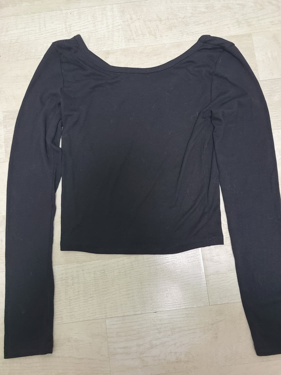 검정 u넥 크롭 티 새상품 상품이미지2