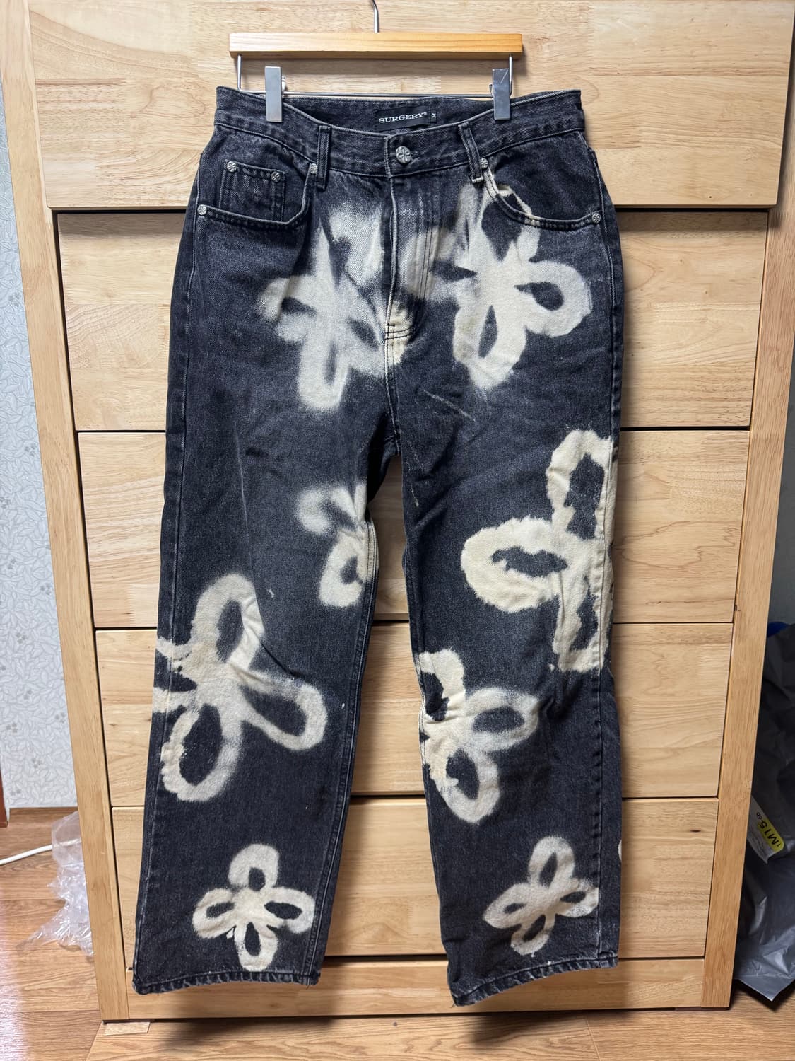 써저리 로고 데님 팬츠 상품이미지1