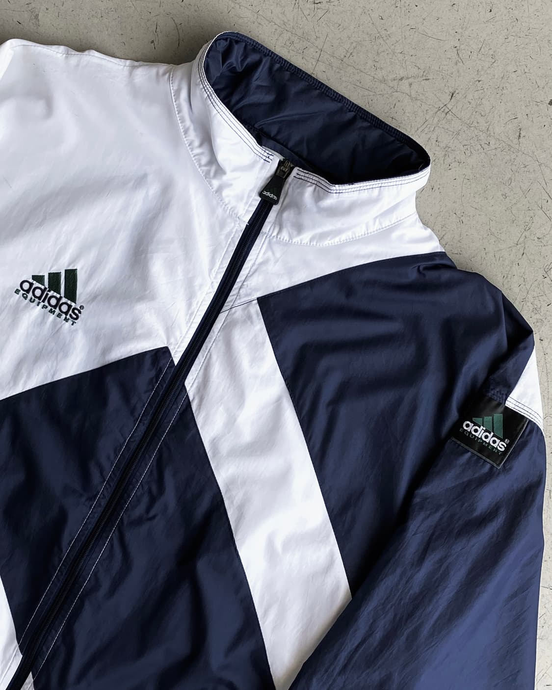 아디다스 이큅먼트 90‘s 빅 엠브로이드 윈드브레이커 상품이미지6