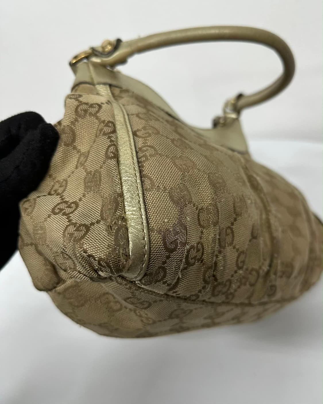 구찌 GG 캔버스 골드 숄더 호보백 상품이미지10