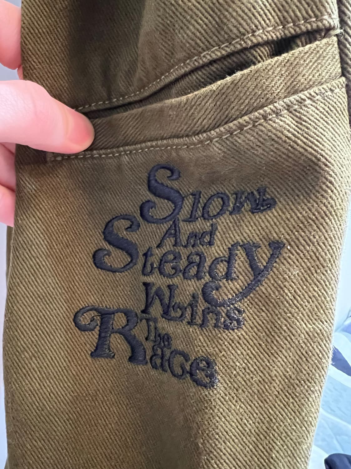 엑스톤즈 XP123 슬로건 밴딩 코튼 팬츠 (KHAKI) 상품이미지1