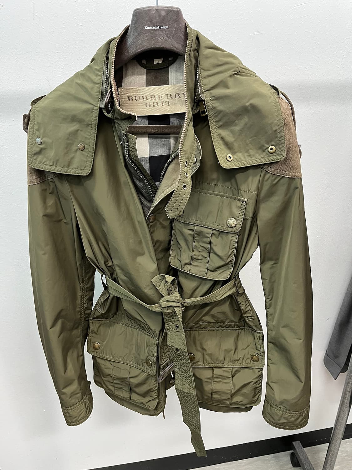 110) 버버리 벨티드 나일론자켓  상품이미지2
