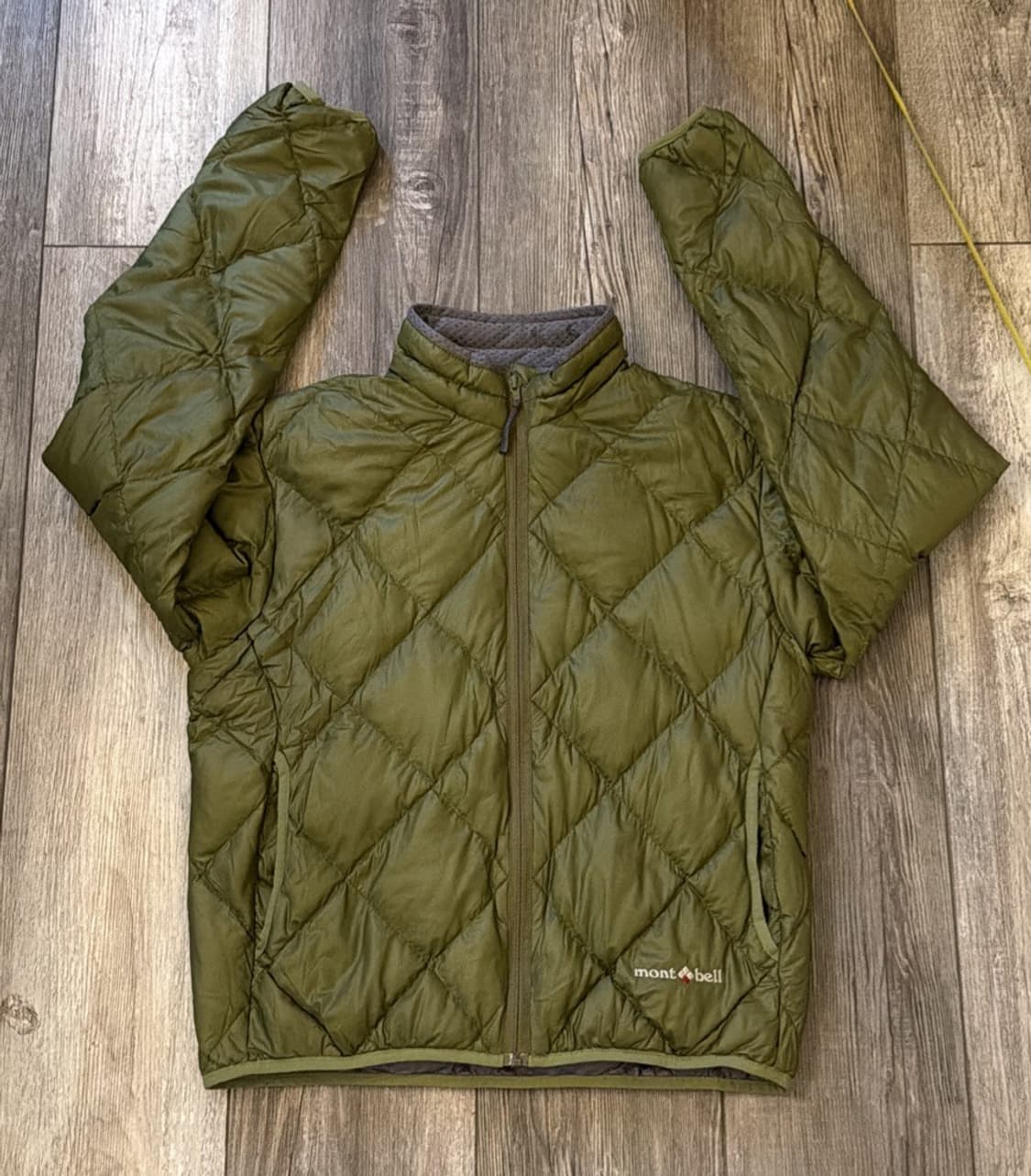10s 몽벨 U.L. 경량패딩 자켓 카키 상품이미지1