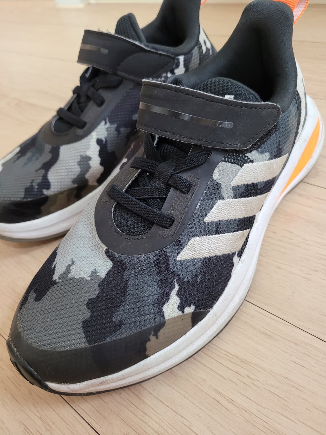 아디다스 Adidas 아동 운동화 215 블랙 상품이미지5