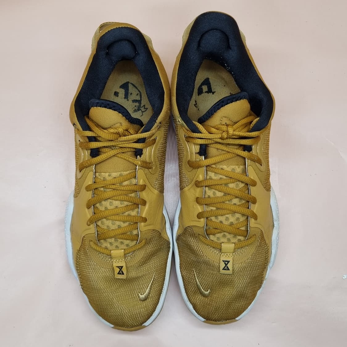 나이키 PG5 ef 메탈릭골드 농구화280 상품이미지2