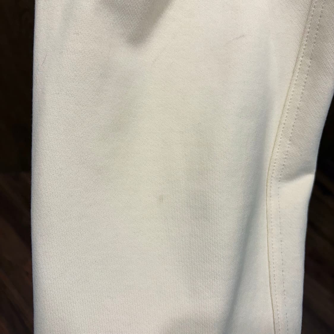 준지 조거 팬츠 톤온톤 로고 자수 허리 밴딩 포켓 탭 디테일 아이보리 상품이미지10