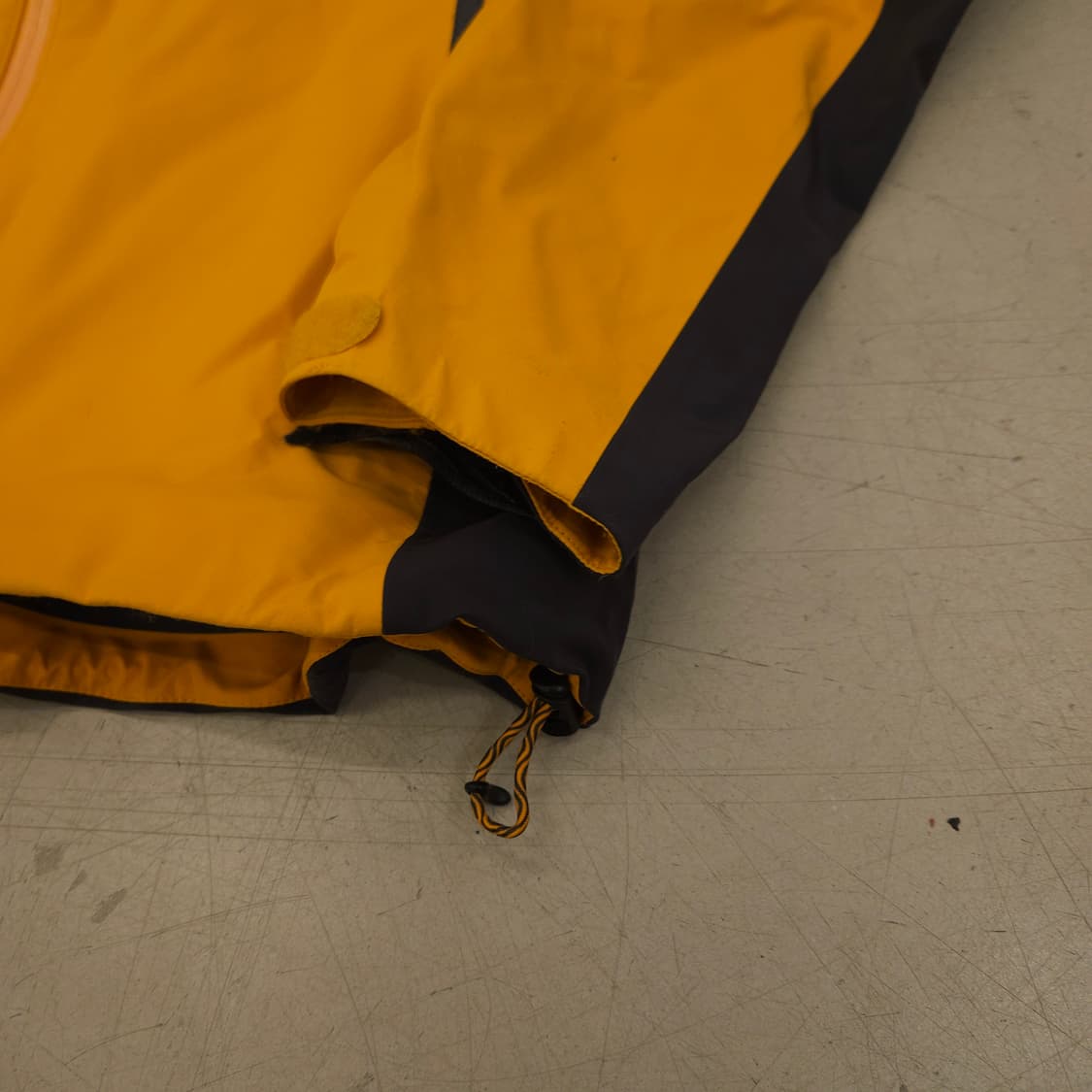 마운틴하드웨어 우먼스 드라이테크 마운틴 자켓 상품이미지4