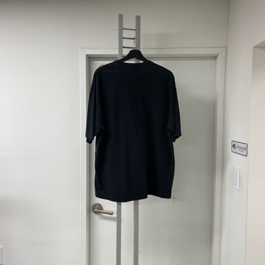 발렌시아가 블랙 반팔 티셔츠 M 상품이미지7
