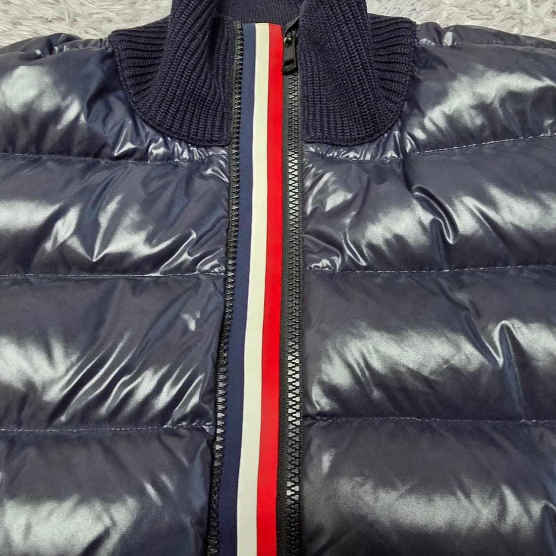 {클로젯}[S][실측M]몽클레어 마글리오네 유광 삼선 니트패딩 상품이미지8