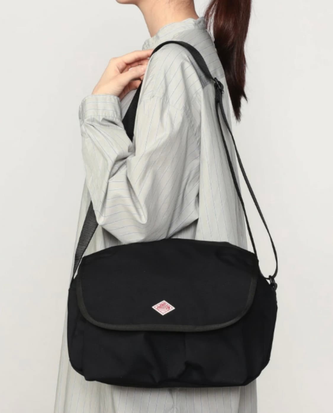 (새상품) 단톤 캔버스 크로스백 블랙 상품이미지2