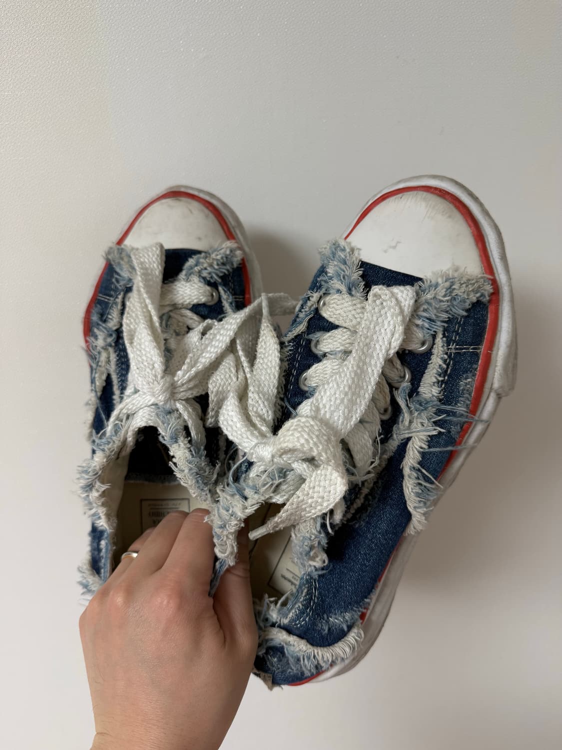 미하라 야스히로 X 나이젤 카본 로우 컷스니커즈 하드워시 데님 상품이미지4