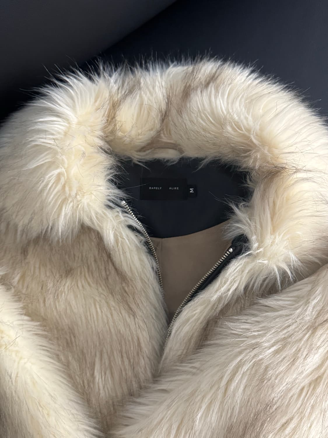 Rarely Alike 페이크퍼 자켓 M 상품이미지5