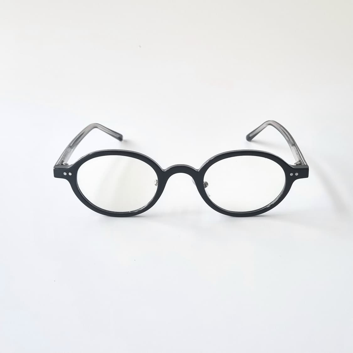 오벌 온테 블랙  코받침있는 뿔테 안경테 상품이미지1