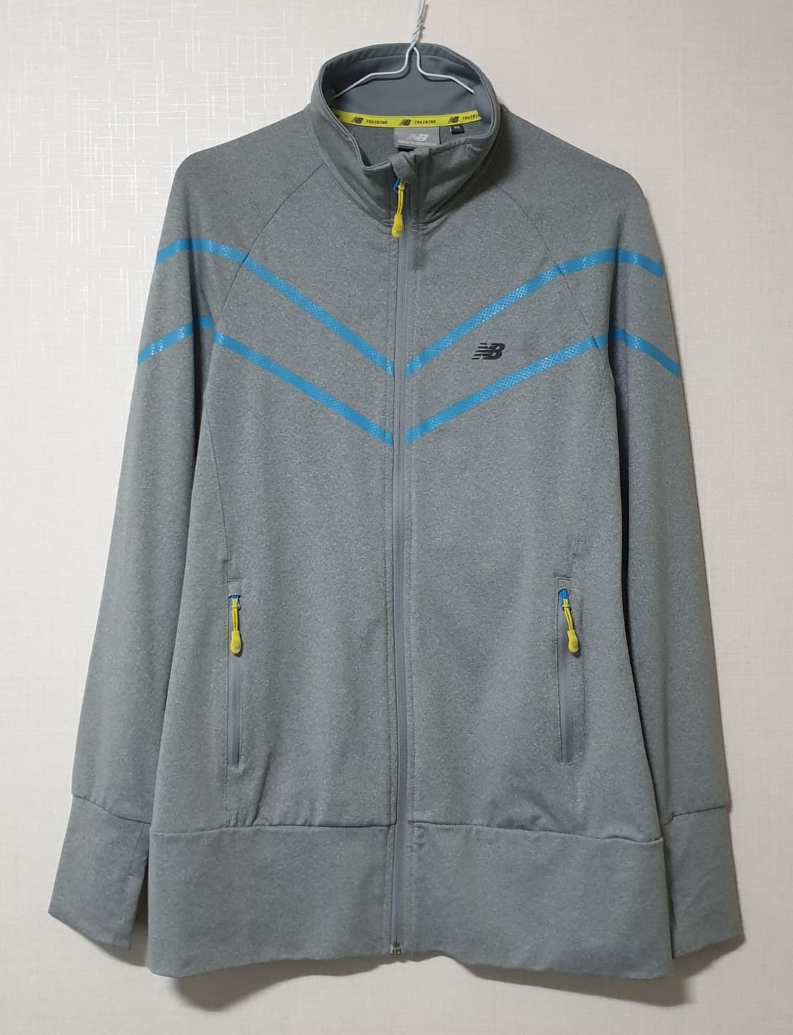 뉴발란스 트레이닝 집업 90사이즈  상품이미지1