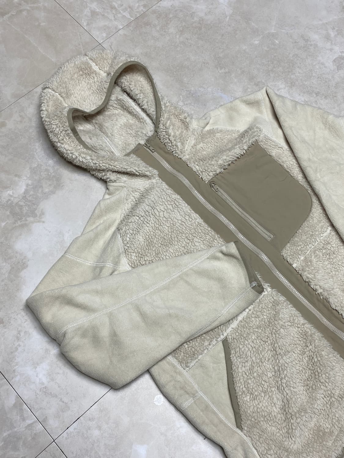 유니클로 화이트마운티니어링 후드 후리스 집업 L 상품이미지1