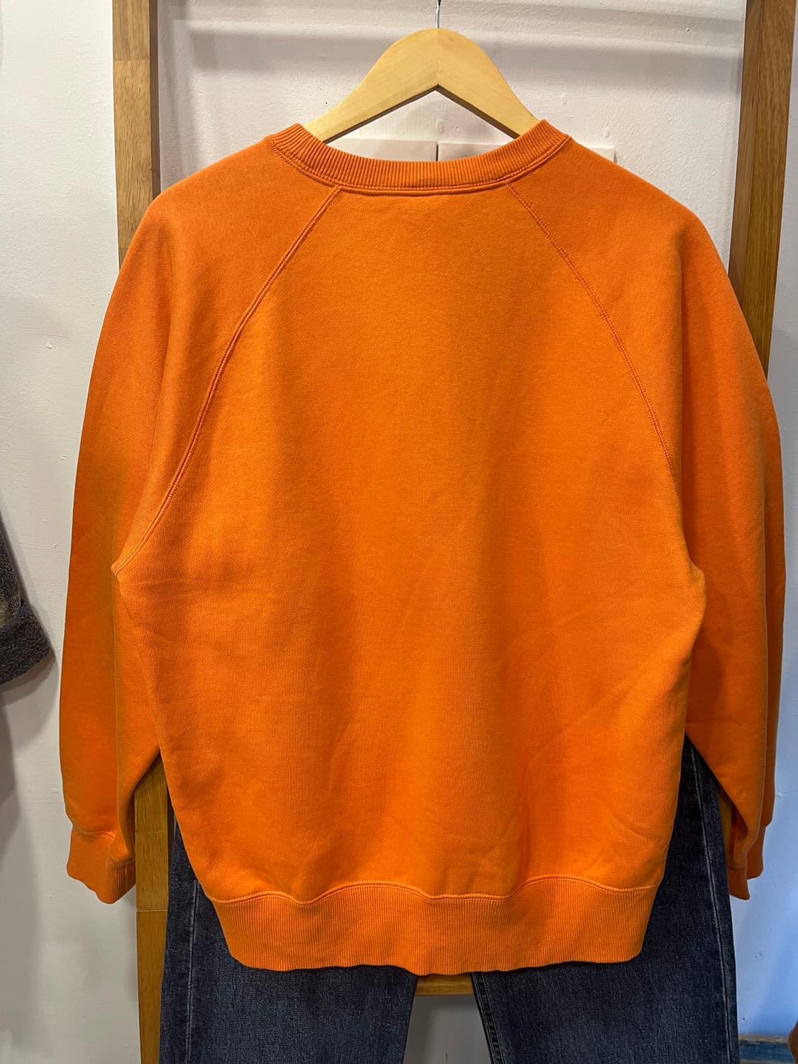 피너츠 찰리브라운 오렌지 맨투맨 상품이미지2