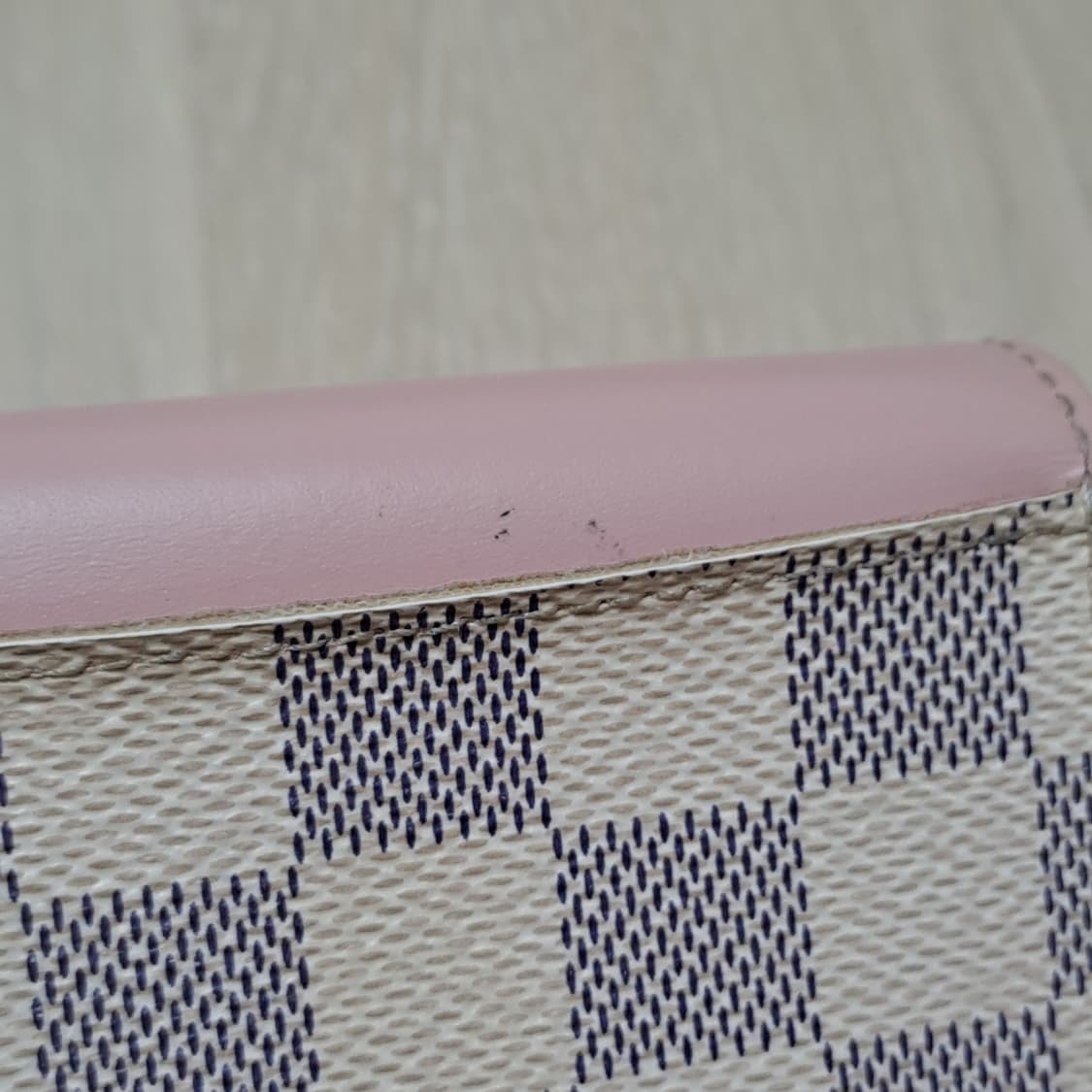 [100%/정품] 루이비통 조에 다미에 아주르 로즈 발레린 지갑 상품이미지4