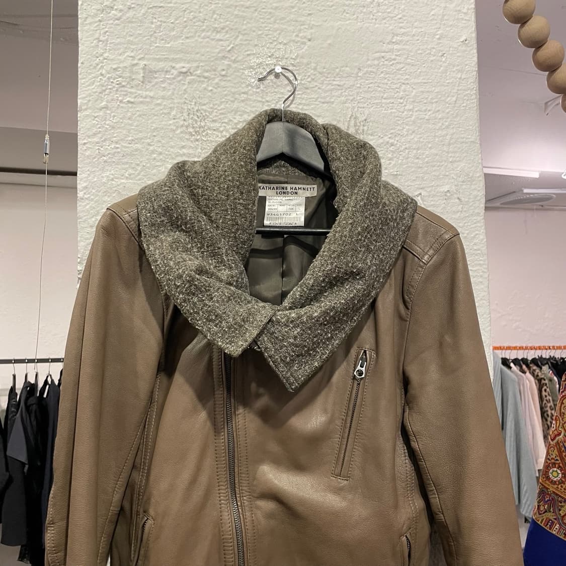 캐서린 햄넷 레더 자켓 상품이미지2