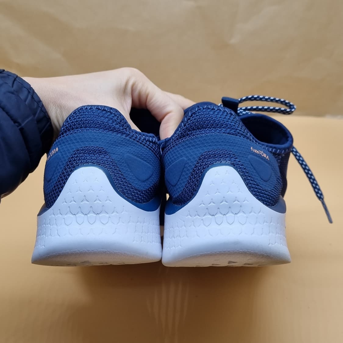 아식스 퓨즈토라 남성운동화260  상품이미지4