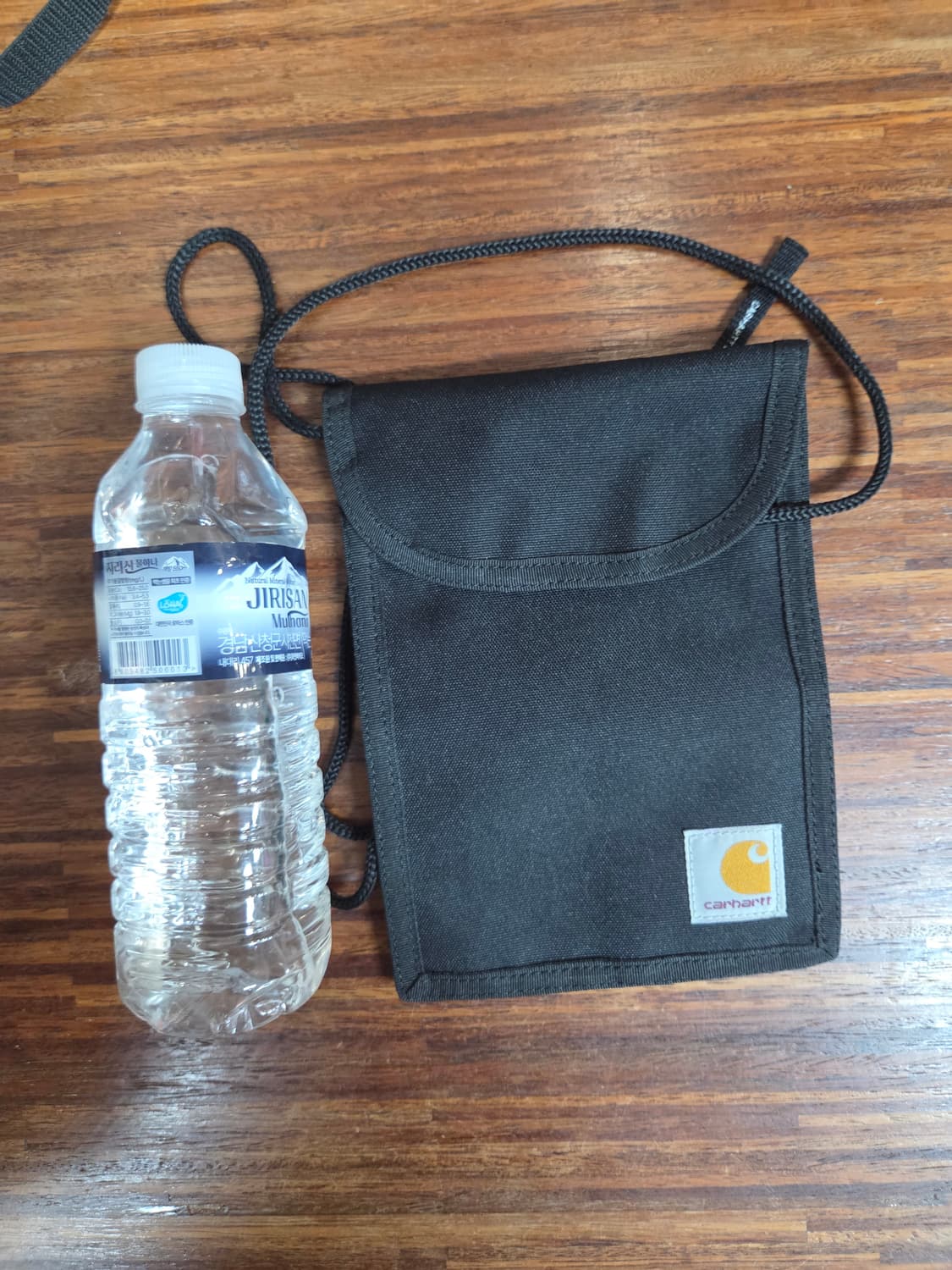 칼하트 콜린스 넥 파우치 크로스백  상품이미지1