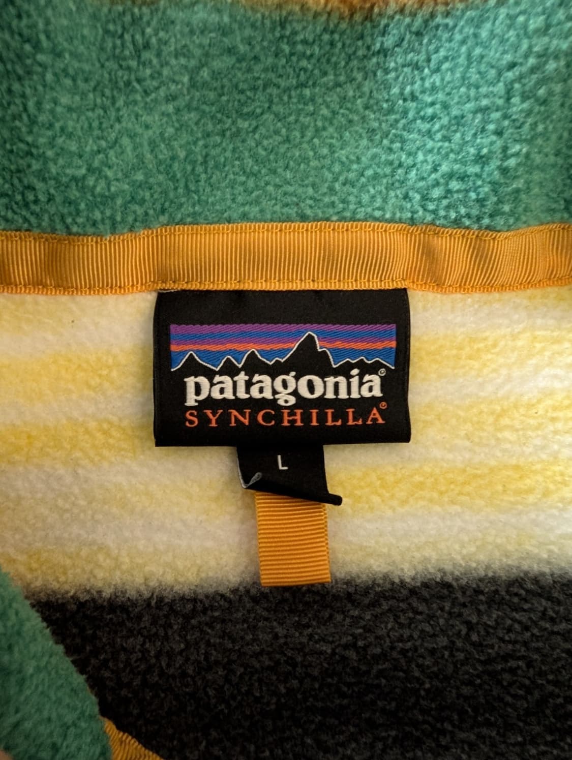 13FW 파타고니아 신칠라 스냅-T 플리스 스트라이프 멀티컬러 상품이미지3