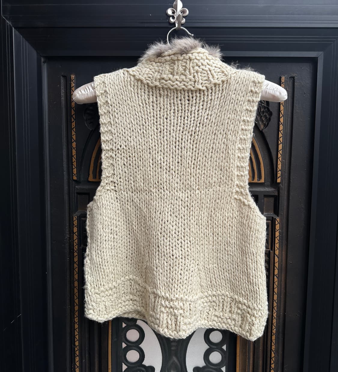 퍼 디테일 니트 조끼 상품이미지2