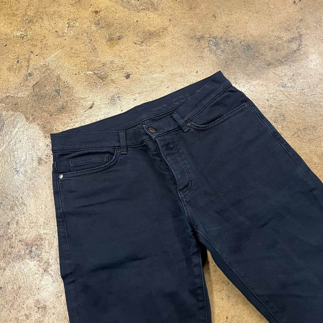 [정품] 코스 COS 스키니핏 블랙 데님진 b15 상품이미지1