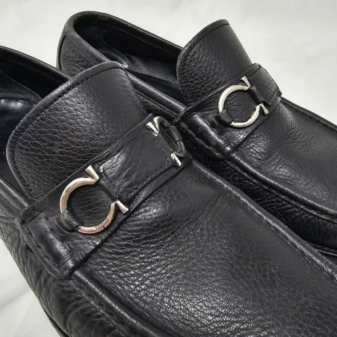 페라가모 간치니 블랙 로퍼 7.5 (260mm) 상품이미지1