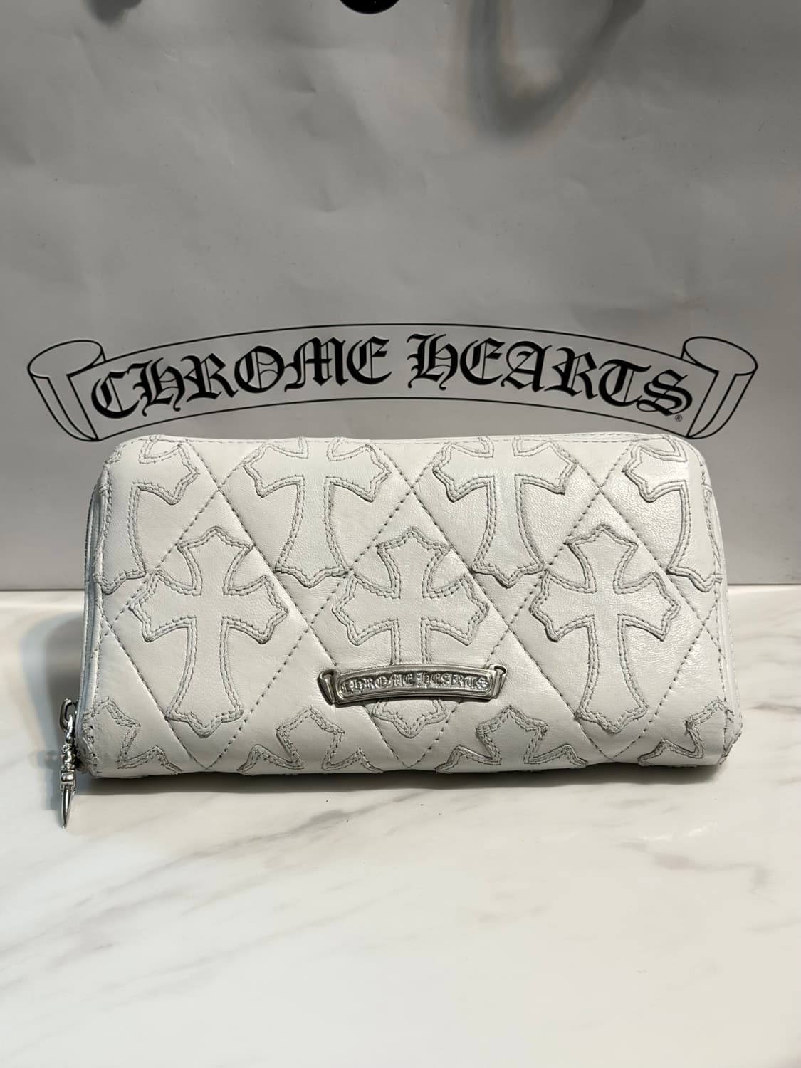 크롬하츠 PLAT 레더패치 세메터리 크로스 참 장지갑 상품이미지2