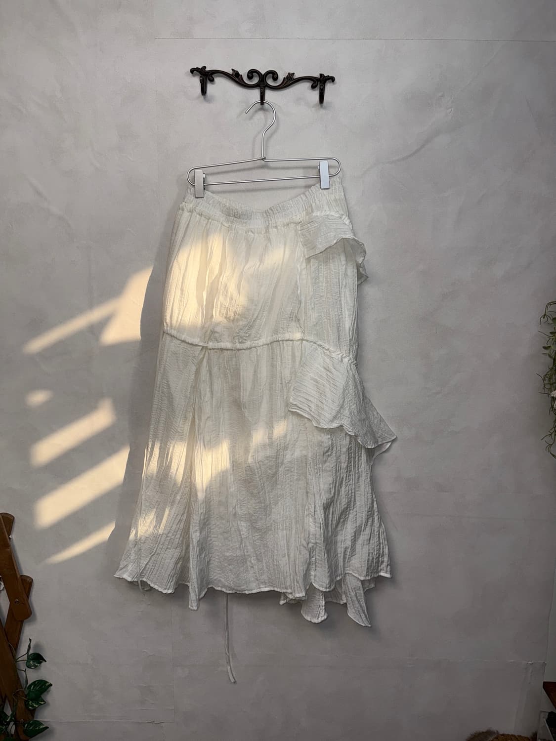 Ivory bohemian ruffle shirring maxi sk 상품이미지3
