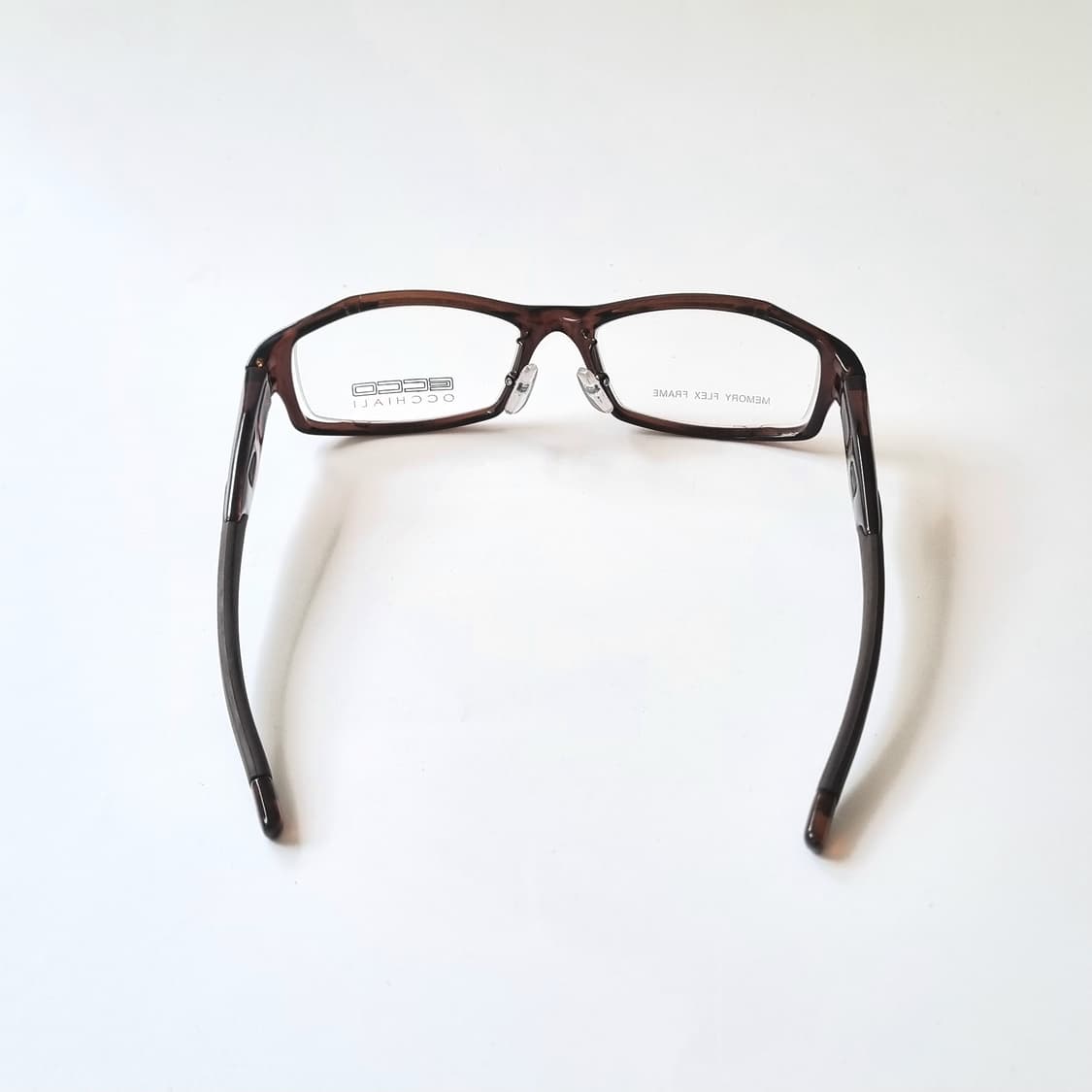 데드스탁 가볍고 유연한 착용감, 유니크한 쉐입 안경테 806 상품이미지5