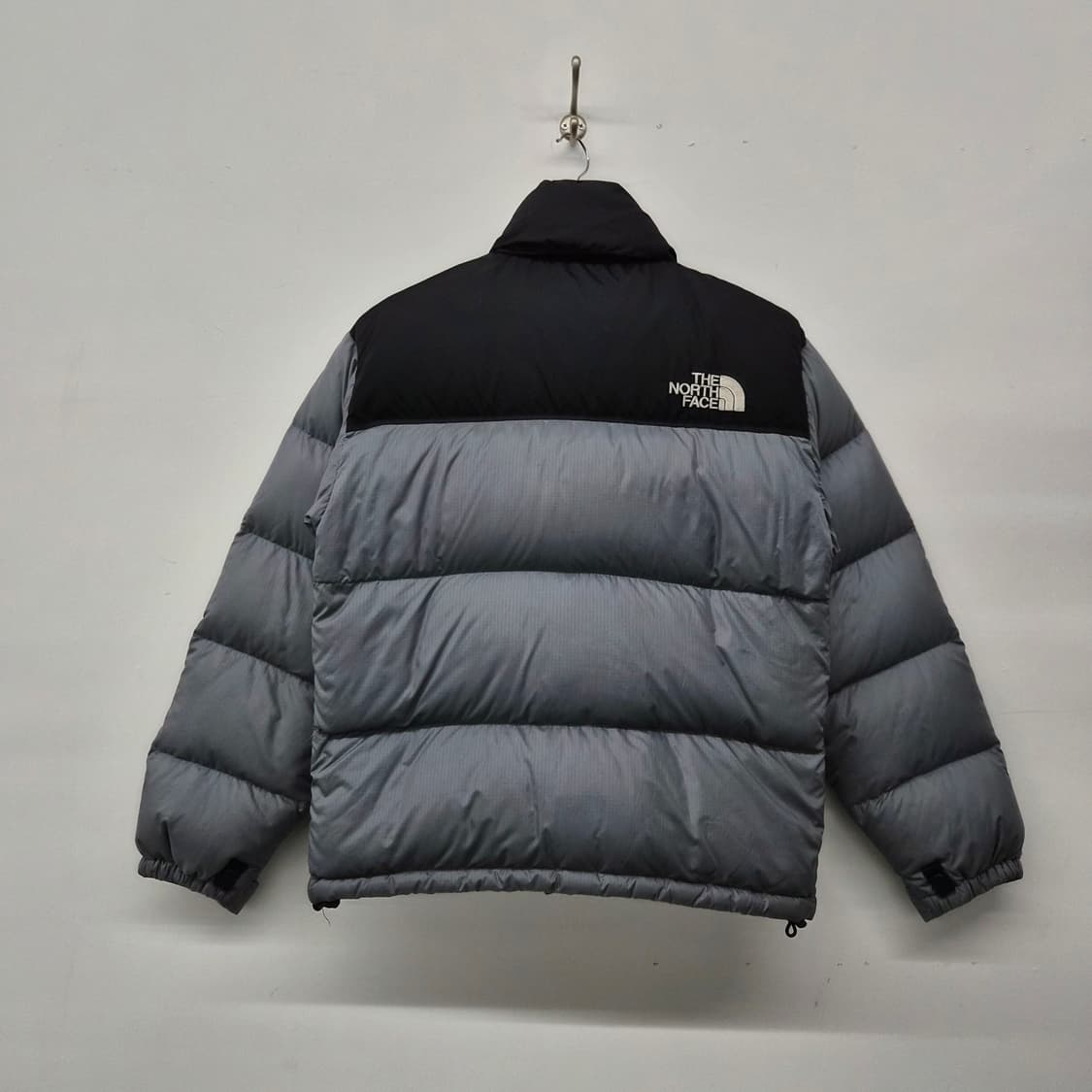노스페이스 눕시 패딩 회색/블랙 여성 M 상품이미지5