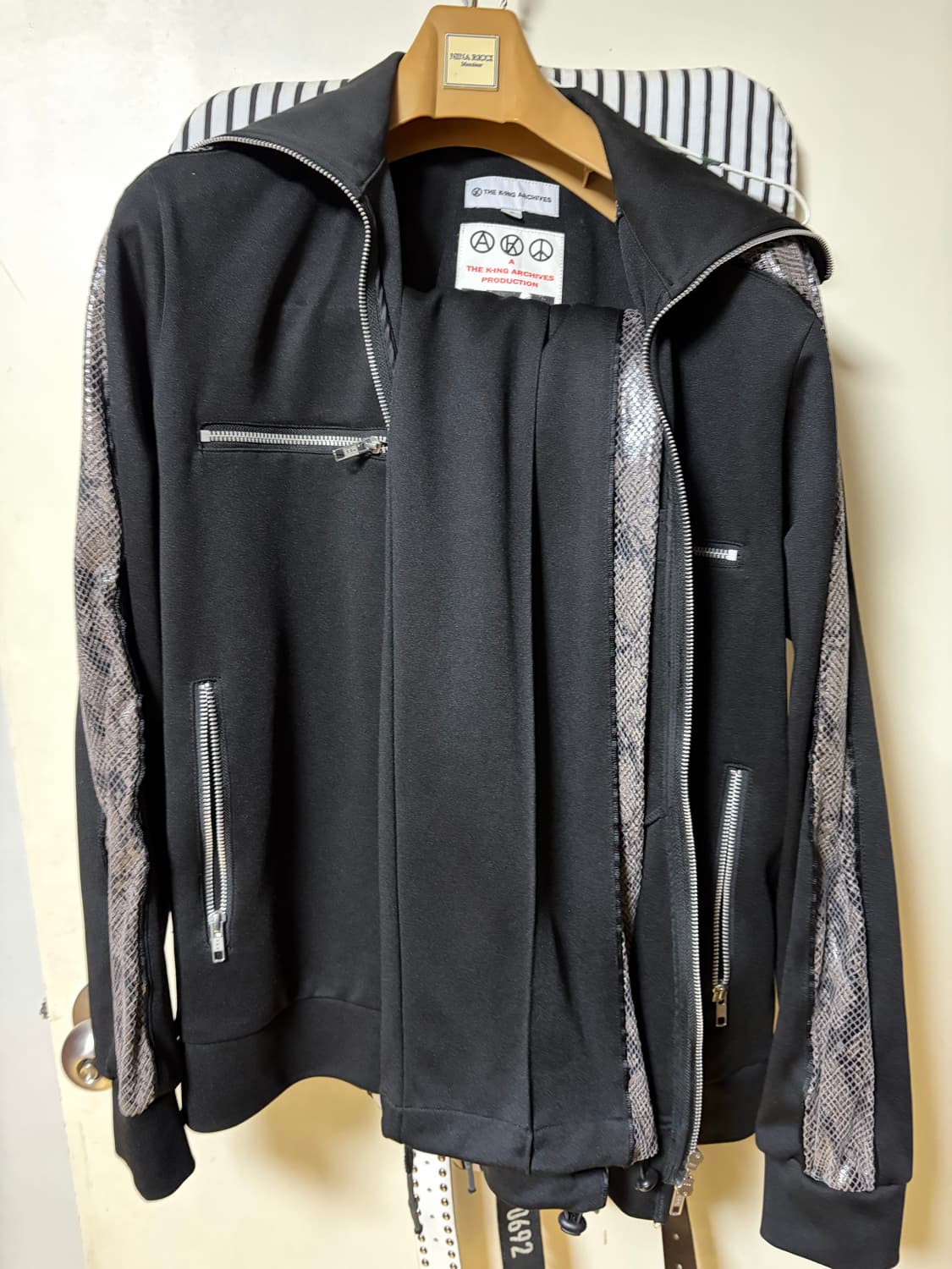 킹아카이브 파이톤 트랙 셋업 세트 뱀피 상품이미지1