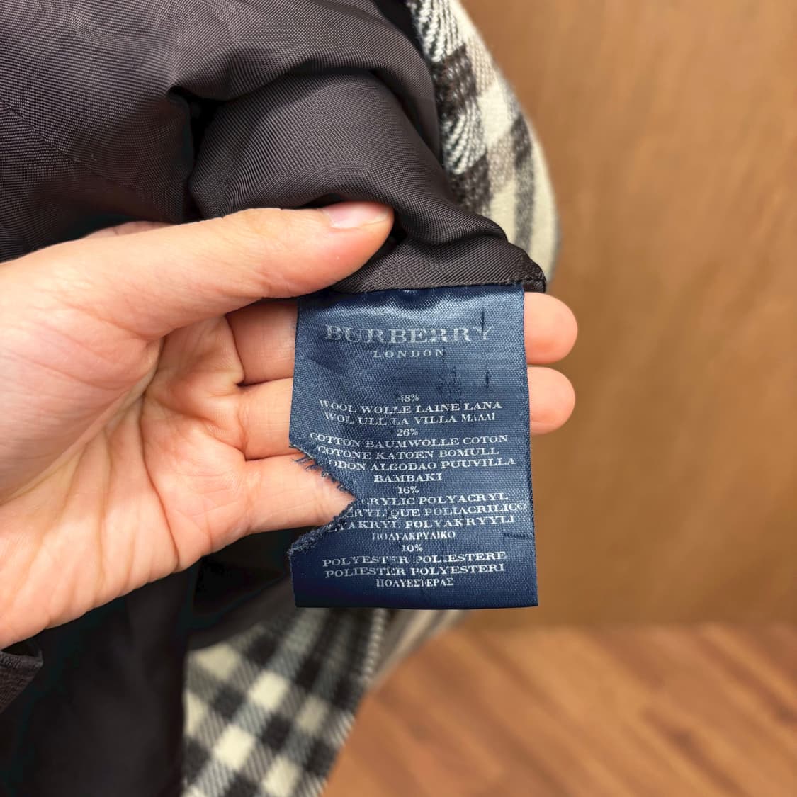 버버리 런던 노바 체크 롱 코트 라운드 카라 디테일 레귤러핏 그레이 민트 상품이미지7