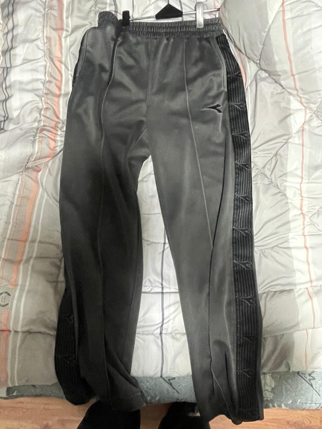 디아도라 사이드라인 트랙팬츠 차콜 xs 상품이미지1