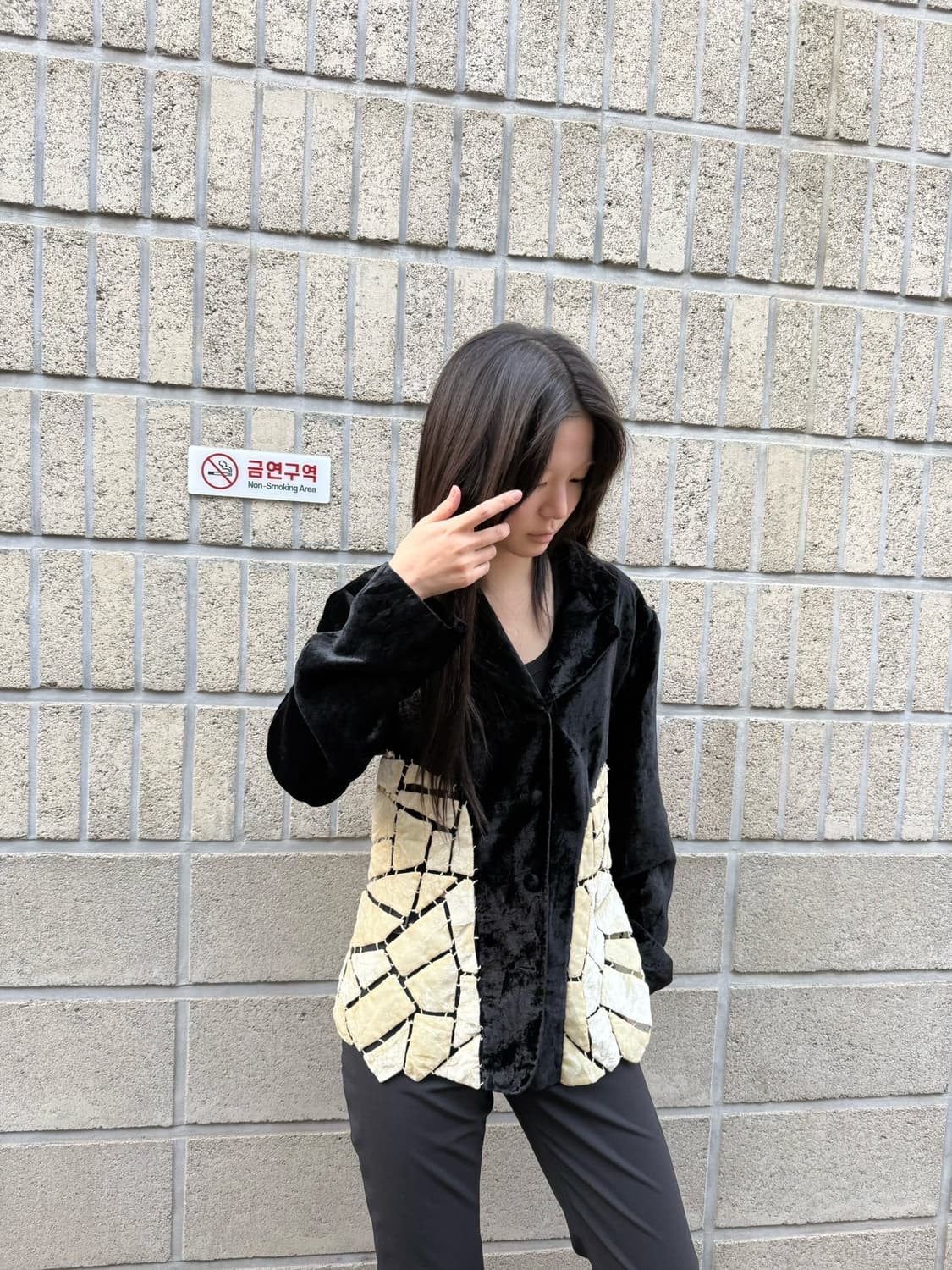 츠모리 치사토 그래픽 디테일 벨벳 블레이저 상품이미지4