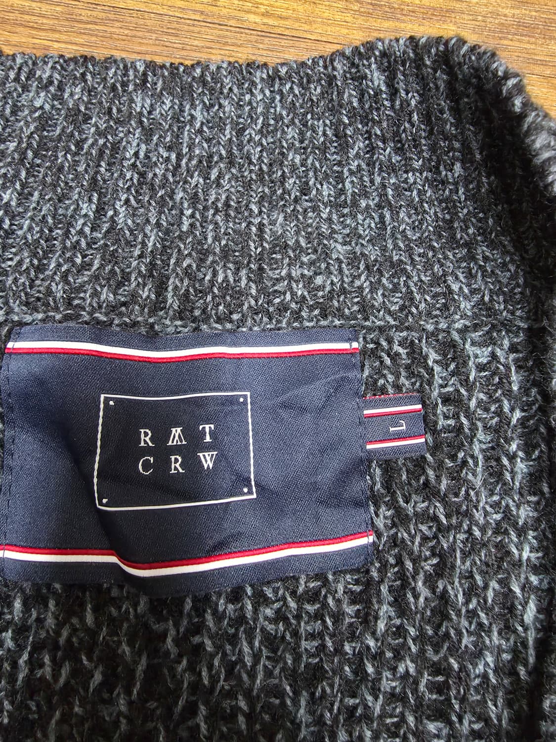 로맨틱크라운 데미지니트 상품이미지3