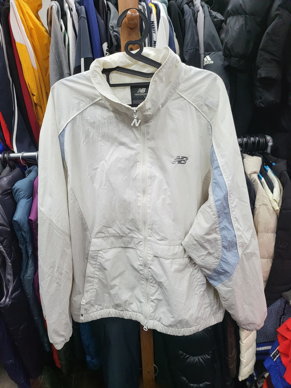 뉴발란스 아이보리 바람막이 L 사이즈 상품이미지1